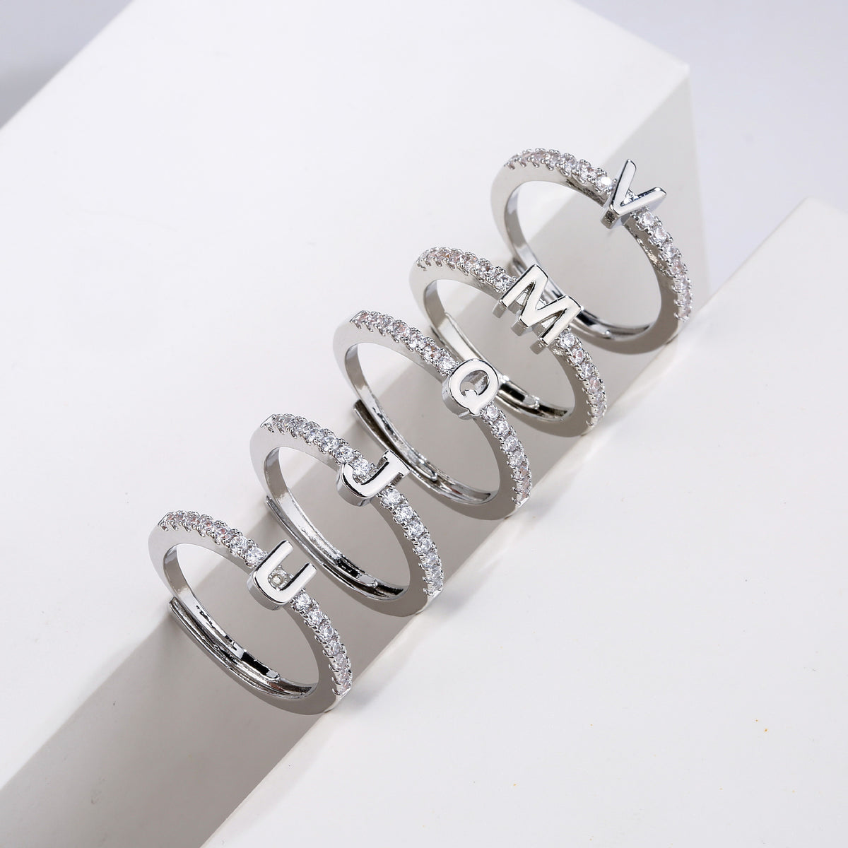 Bague initiale réglable en zircon A–Z – Or et argent